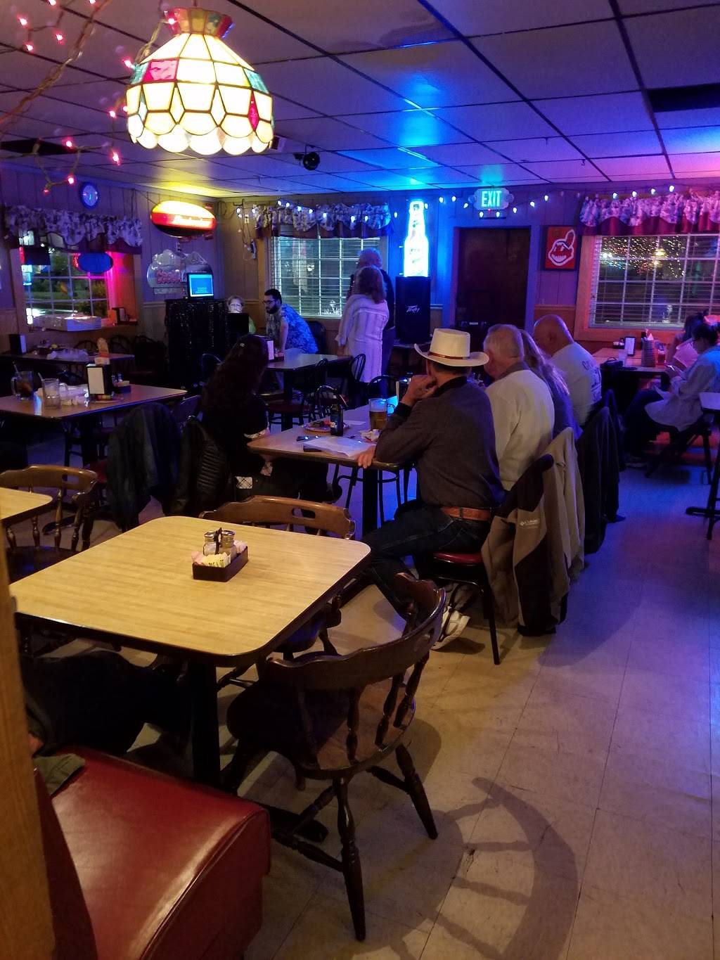 Olde Towne Grill | restaurant | 15924 W High St, Middlefield, OH 44062, USA | 4406320932 OR +1 440-632-0932