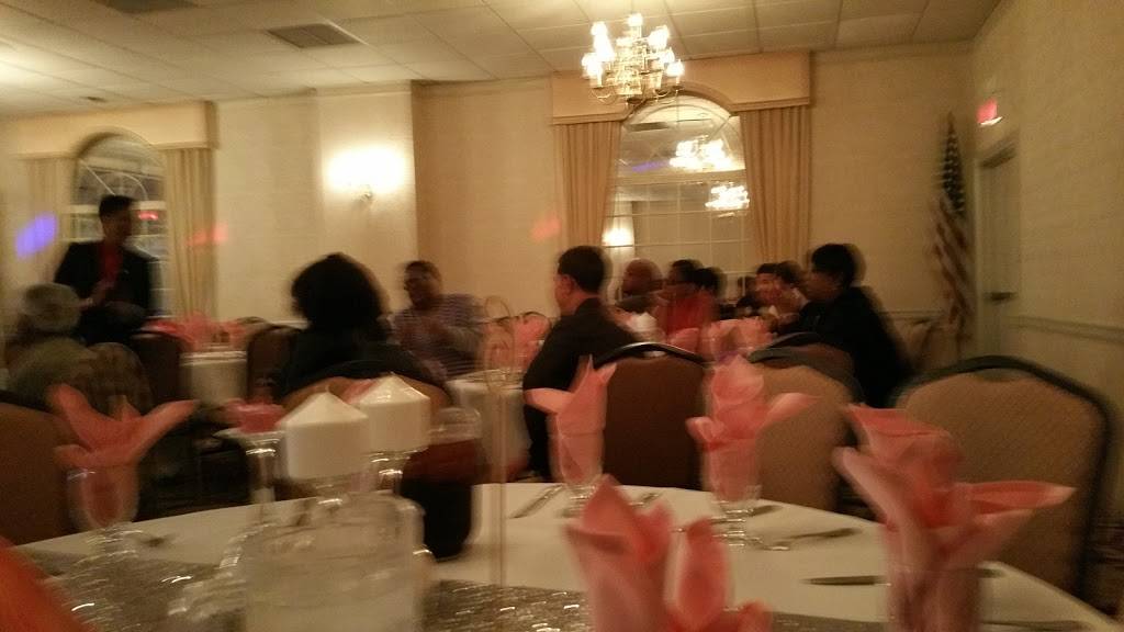 EZ Lounge | restaurant | 68 Crystal Run Rd, Middletown, NY 10941, USA | 8456926900 OR +1 845-692-6900