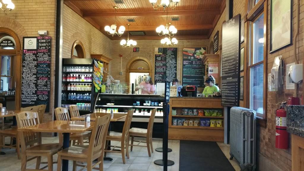 The Dairy Bar | restaurant | 3 Depot Road, Durham, NH 03824, USA | 6038621006 OR +1 603-862-1006