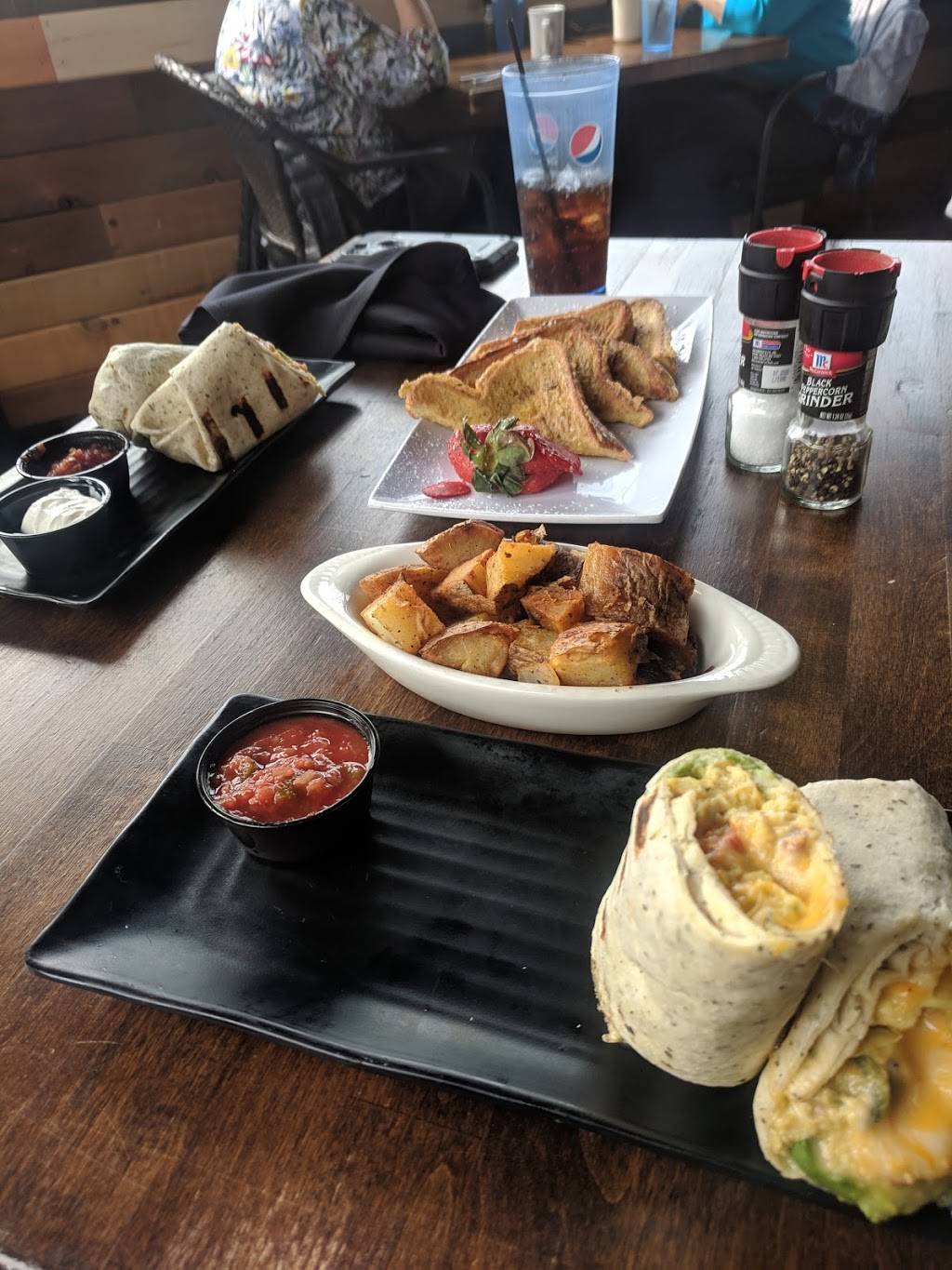 Truago | restaurant | 2775 W Jefferson Ave, Trenton, MI 48183, USA | 7346762233 OR +1 734-676-2233