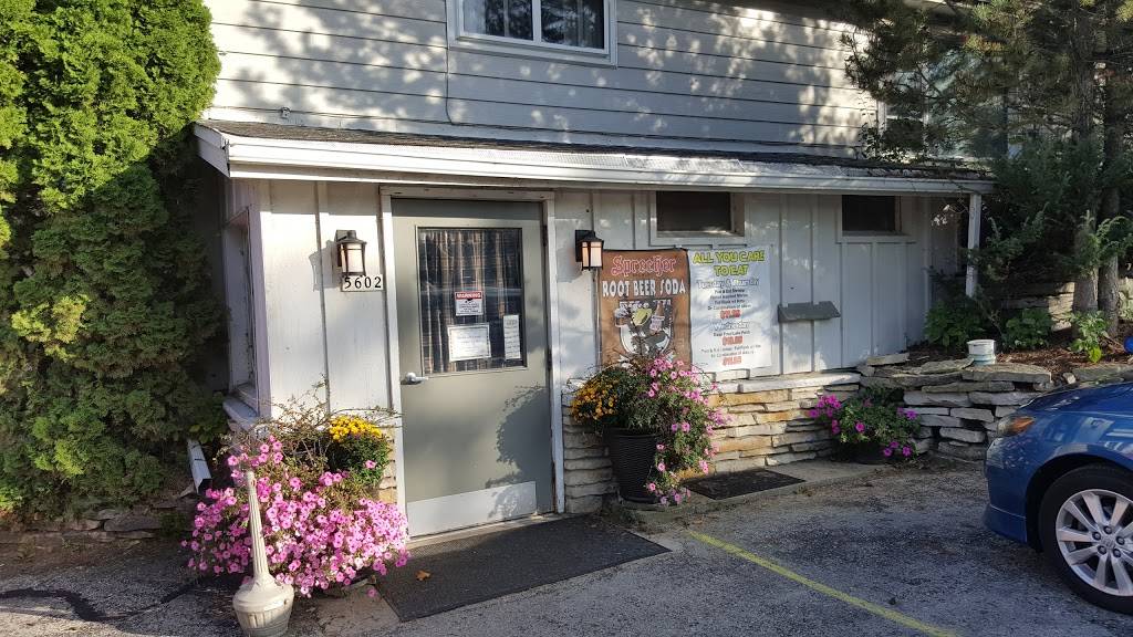 Silver Lake Country Inn | restaurant | 5602 Peters Dr, West Bend, WI 53095, USA | 2623387975 OR +1 262-338-7975