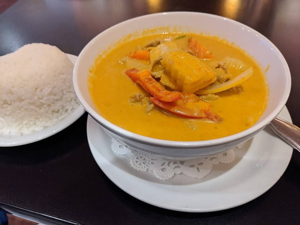 Sriracha Thai Cuisine | restaurant | 1319 9th Ave, San Francisco, CA 94122, USA | 4155647722 OR +1 415-564-7722