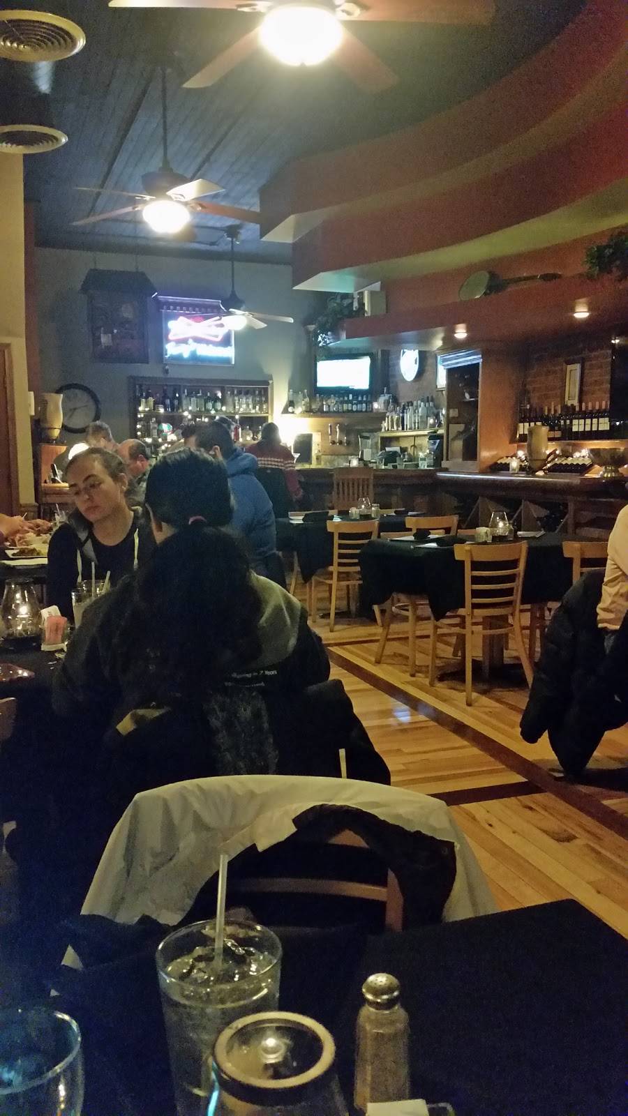 Muggsys Fine Dining | restaurant | 230 S Mauvaisterre St, Jacksonville, IL 62650, USA | 2172450641 OR +1 217-245-0641