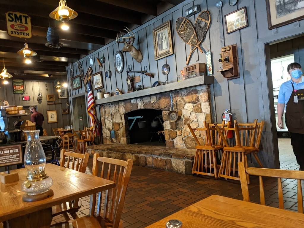 Cracker Barrel Old Country Store | restaurant | 3765 State Hwy 76, Branson, MO 65616, USA | 4173353003 OR +1 417-335-3003