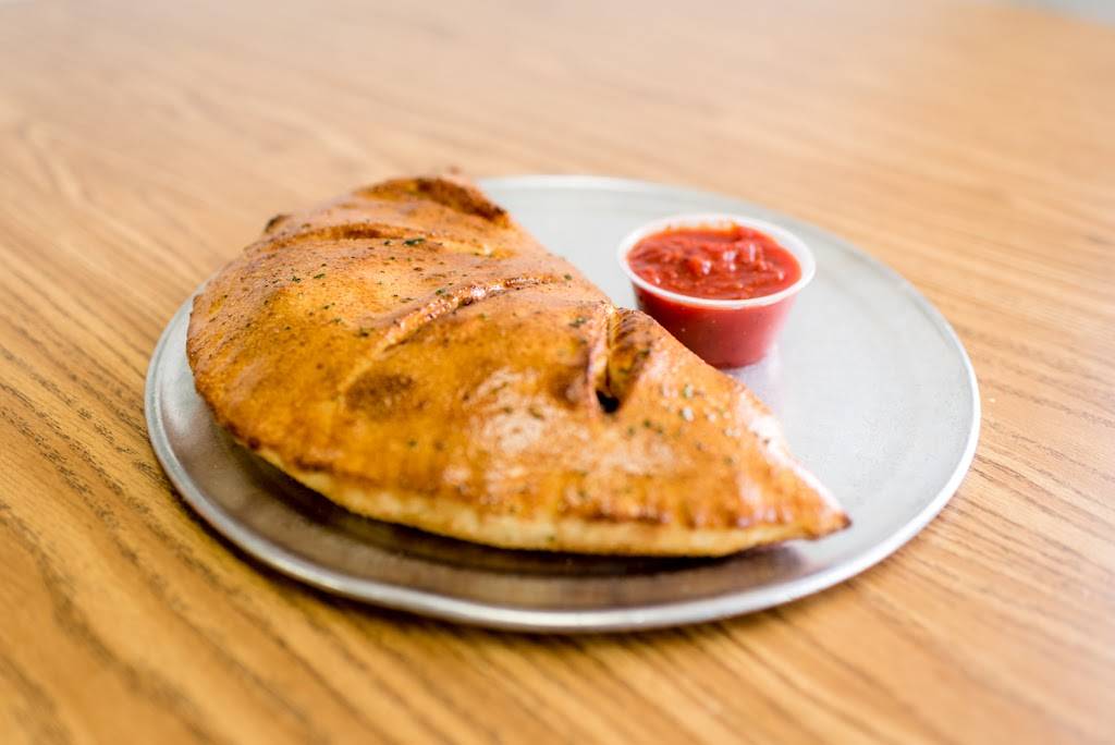 Pasquales Pizzeria | restaurant | 100 Bettis Rd, Dravosburg, PA 15034, USA | 4128966730 OR +1 412-896-6730