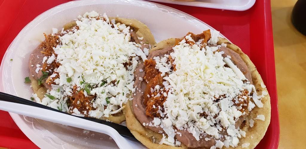 La Hechizera | restaurant | 5611 Maple Ave, Dallas, TX 75235, USA | 2146880236 OR +1 214-688-0236