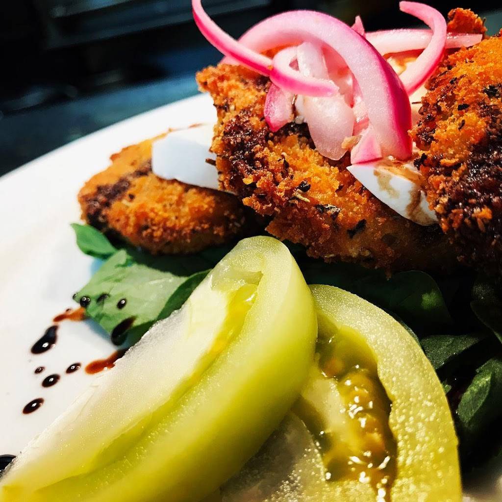 Frankie Rowlands Steakhouse | restaurant | 104 S Jefferson St, Roanoke, VA 24011, USA | 5405272333 OR +1 540-527-2333