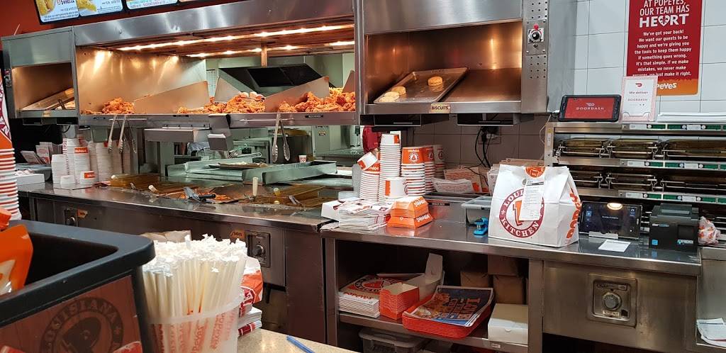 Popeyes Louisiana Kitchen | restaurant | 2730 Frederick Douglass Blvd, New York, NY 10039, USA | 2128620635 OR +1 212-862-0635