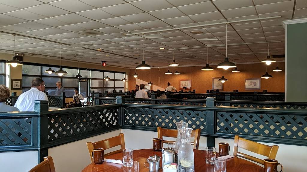 Le Peep - Village | restaurant | 6128 Village Pkwy, Houston, TX 77005, USA | 7135237337 OR +1 713-523-7337