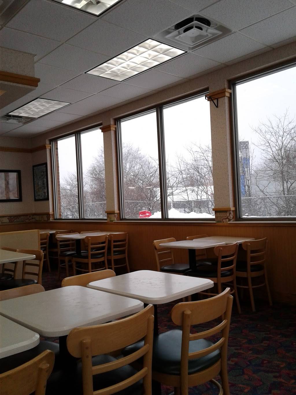 Wendys | restaurant | 15 Boston Post Rd, Orange, CT 06477, USA | 2037959570 OR +1 203-795-9570