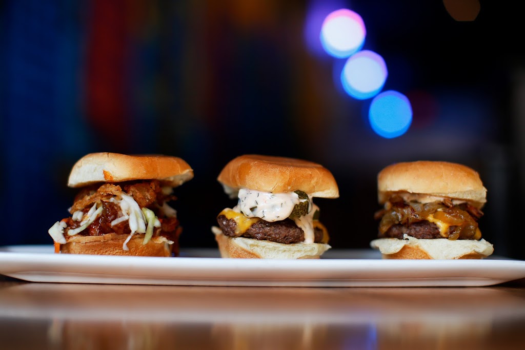 Slider Vibes | restaurant | 22 Market Square, Pittsburgh, PA 15222, USA | 4125865954 OR +1 412-586-5954