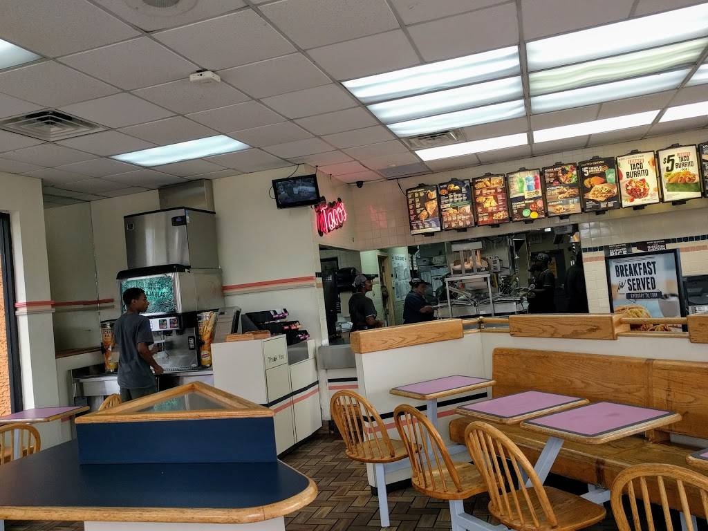 Taco Bell | meal takeaway | 2600 Orlando W Dr, Orlando, FL 32808, USA | 4072926072 OR +1 407-292-6072