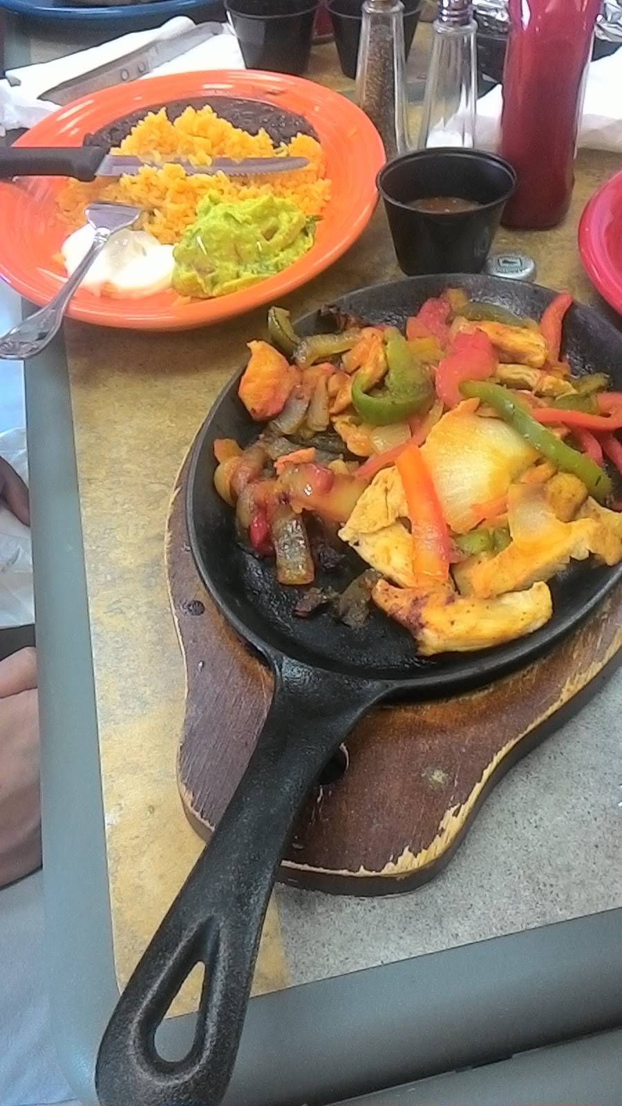 El Jalapeno | restaurant | 3800 Quakerbridge Rd # 15, Trenton, NJ 08619, USA | 6098381166 OR +1 609-838-1166