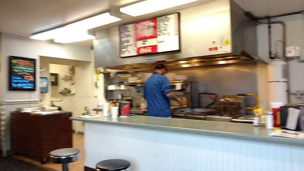 Early Bird Diner | restaurant | 211 S 15th St, New Castle, IN 47362, USA | 7655293722 OR +1 765-529-3722