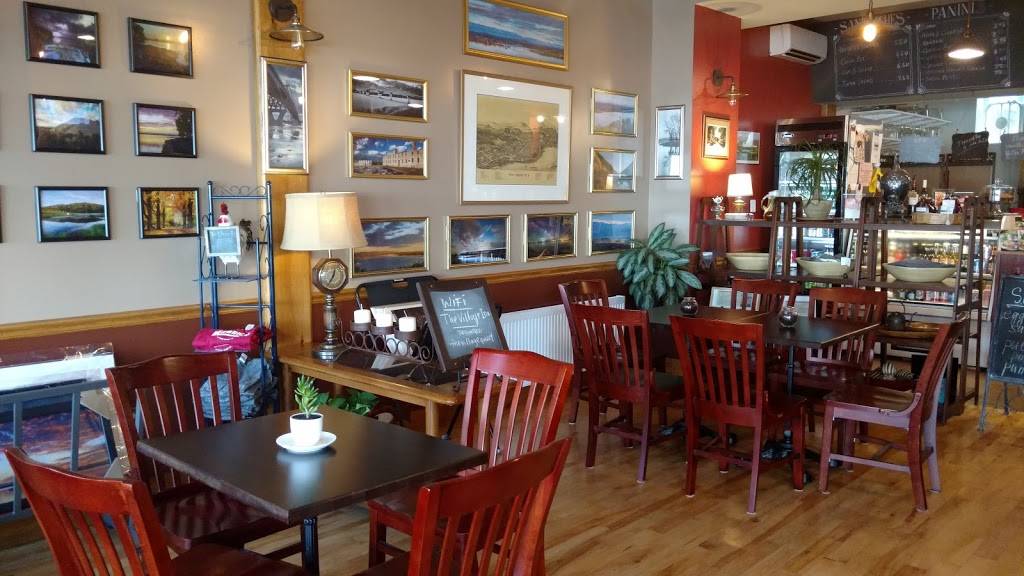 Red Brick Cafe | cafe | 1 Star Way, Port Henry, NY 12974, USA | 5182500993 OR +1 518-250-0993