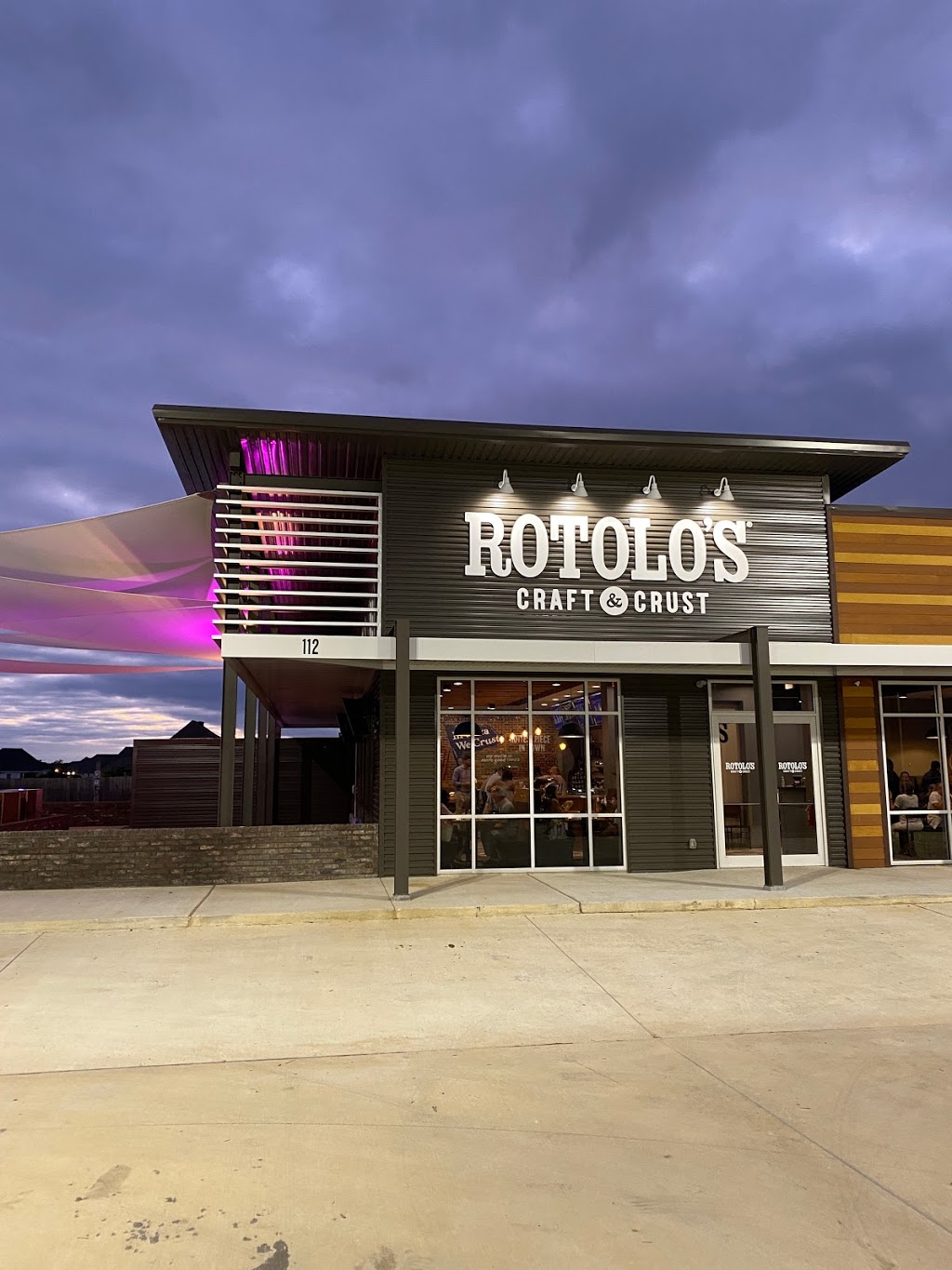 Rotolos Craft & Crust | restaurant | 112 Versailles Blvd Ste A, Alexandria, LA 71303, USA | 3184272550 OR +1 318-427-2550