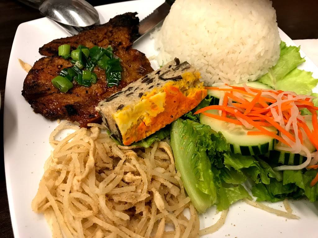 Pho Dam | restaurant | 2025 N Dobson Rd, Chandler, AZ 85224, USA | 4809076114 OR +1 480-907-6114