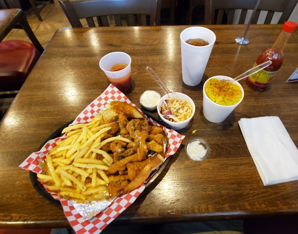 Off the Hook Seafood and More | restaurant | 1920 S Meridian Ave, Oklahoma City, OK 73108, USA | 4056066040 OR +1 405-606-6040