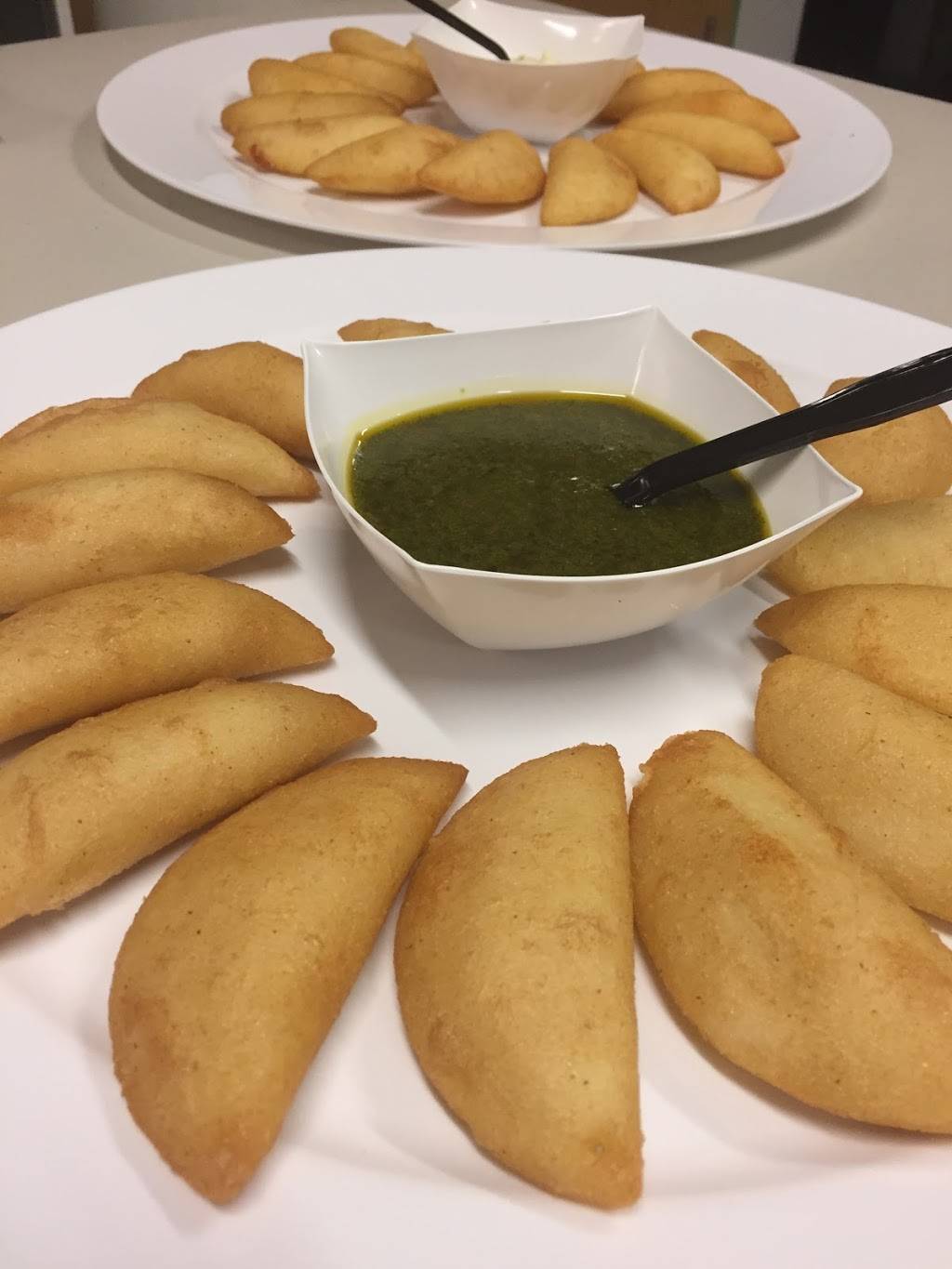 Lolas Food Inc | meal takeaway | 3490 Laird Rd #9, Mississauga, ON L5L 5Y4, Canada | 9059971577 OR +1 905-997-1577