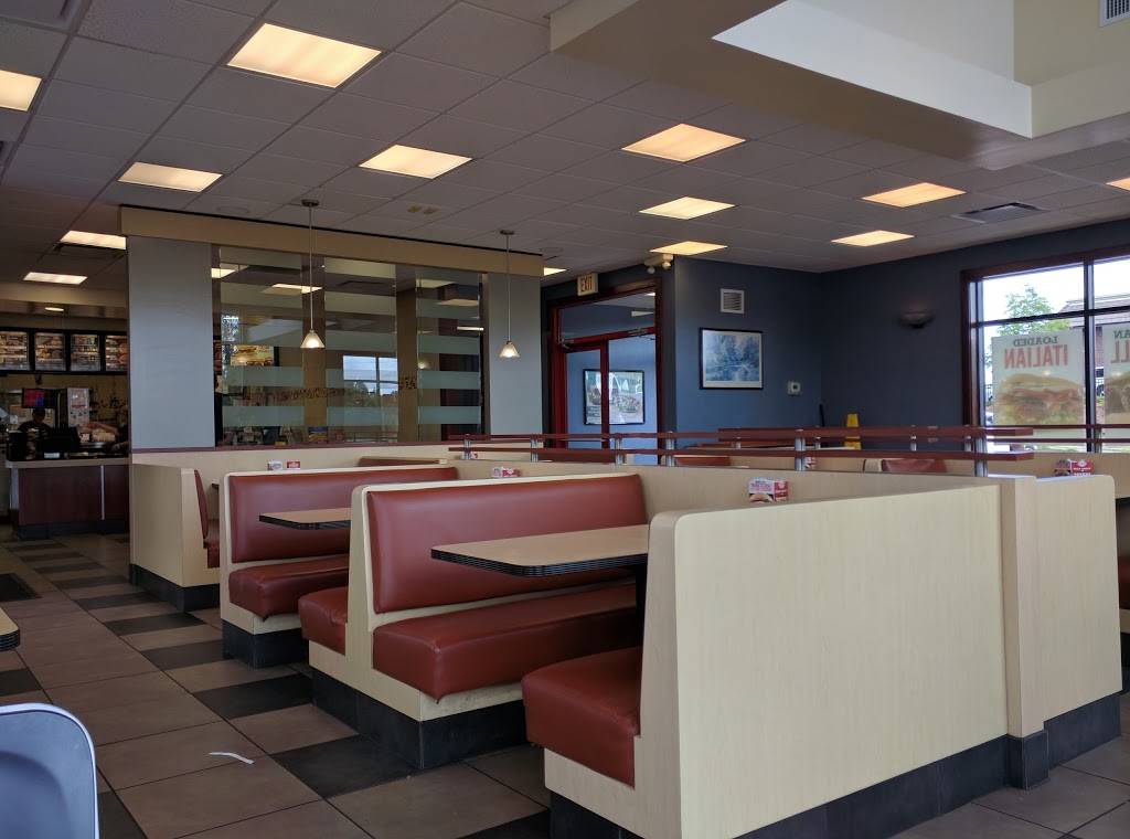 Arbys | meal takeaway | 18060 W 119th St, Olathe, KS 66061, USA | 9138599132 OR +1 913-859-9132
