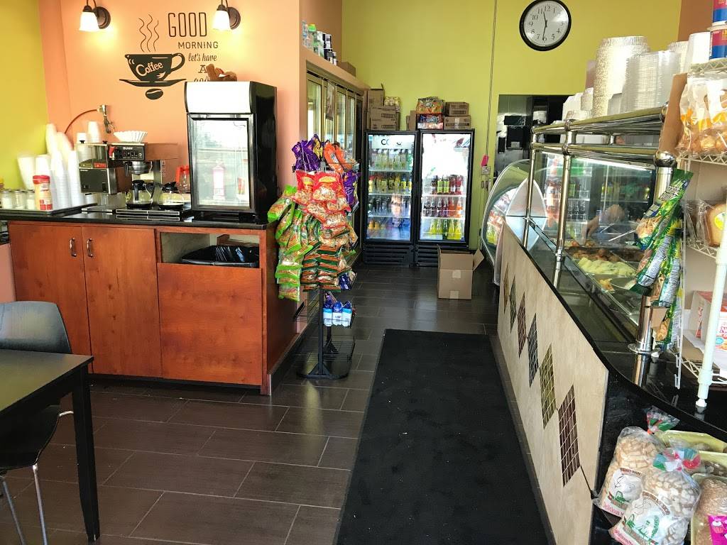 Avelars Delicatessen | restaurant | 710 Jerusalem Ave, Uniondale, NY 11553, USA | 5162805557 OR +1 516-280-5557