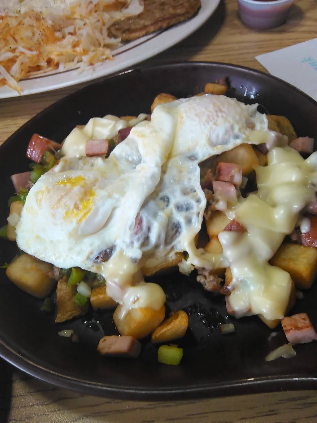 Country Cafe | restaurant | 2804 S Seneca St, Wichita, KS 67217, USA | 3167193837 OR +1 316-719-3837
