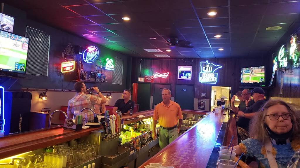 Tony Jaros River Garden | restaurant | 2500 Marshall St NE, Minneapolis, MN 55418, USA | 6127899728 OR +1 612-789-9728