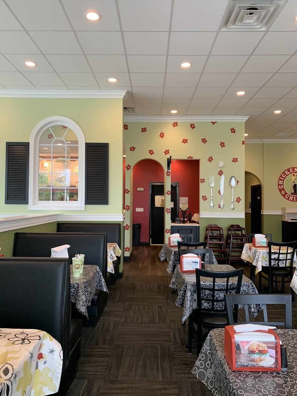 Chicken Salad Chick | restaurant | 15 Garlington Rd #100, Greenville, SC 29615, USA | 8643193326 OR +1 864-319-3326