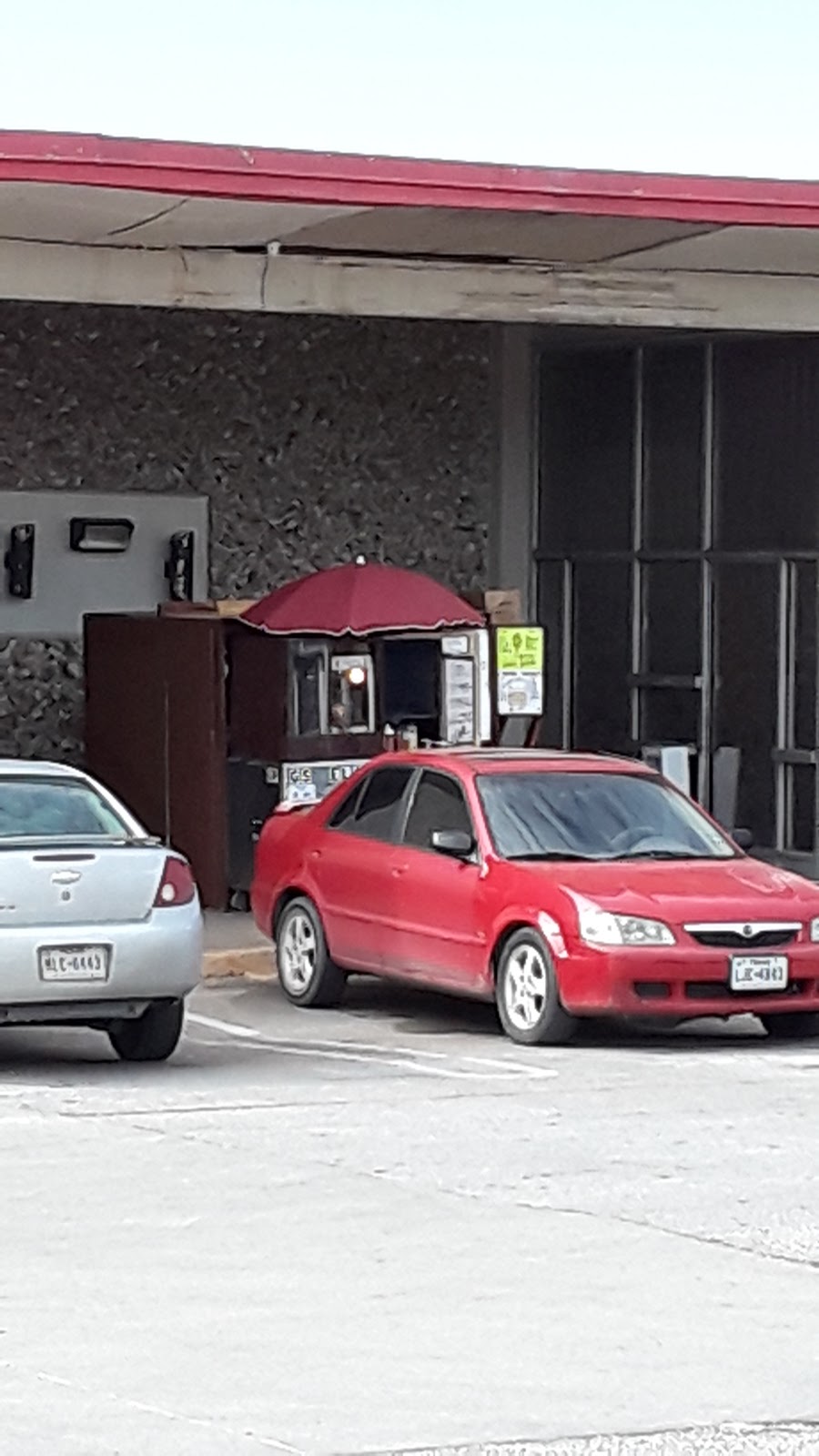 Elotes Reyes | restaurant | 2215 S Marsalis Ave, Dallas, TX 75216, USA | 2143098183 OR +1 214-309-8183