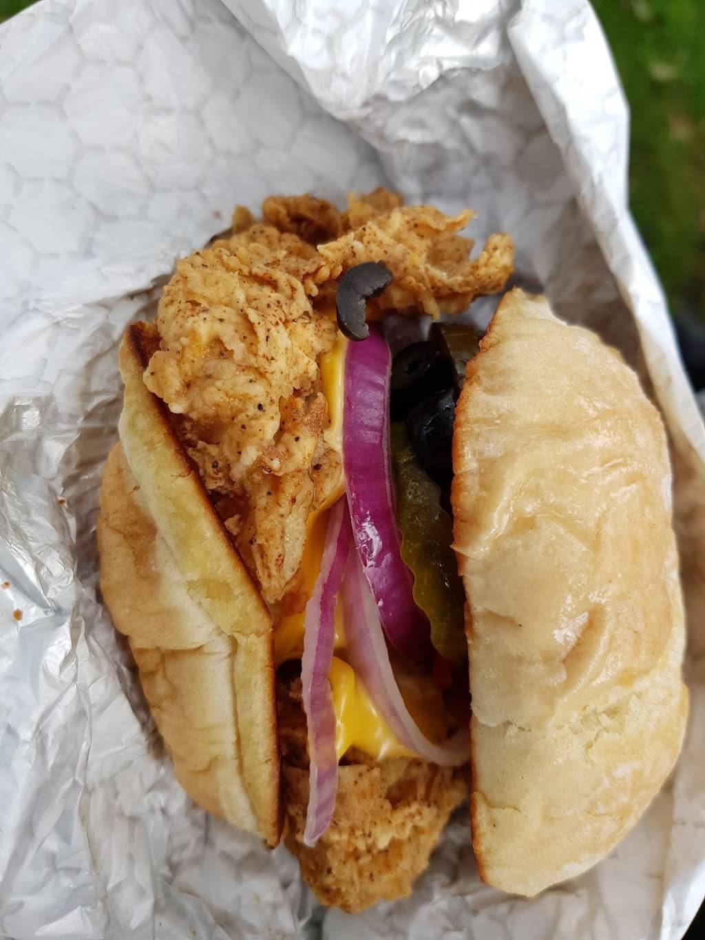 Fat Ronnies Burger Bar | restaurant | 7 Circuit Ave, Oak Bluffs, MA 02557, USA | 5086936600 OR +1 508-693-6600