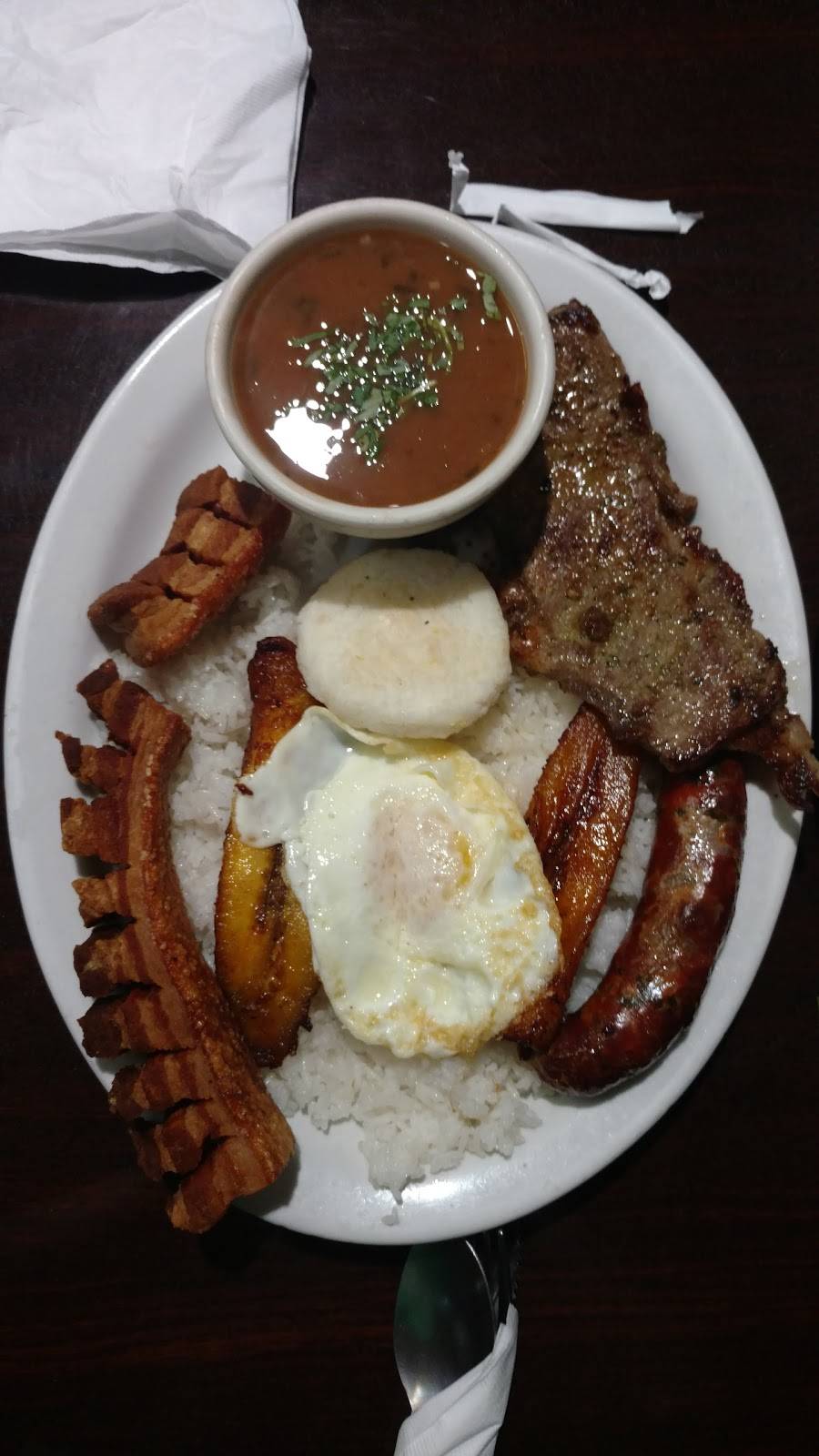 Donde Adela Colombian Restaurant | restaurant | 1707 W Chapman Ave, Orange, CA 92868, USA | 7149401701 OR +1 714-940-1701