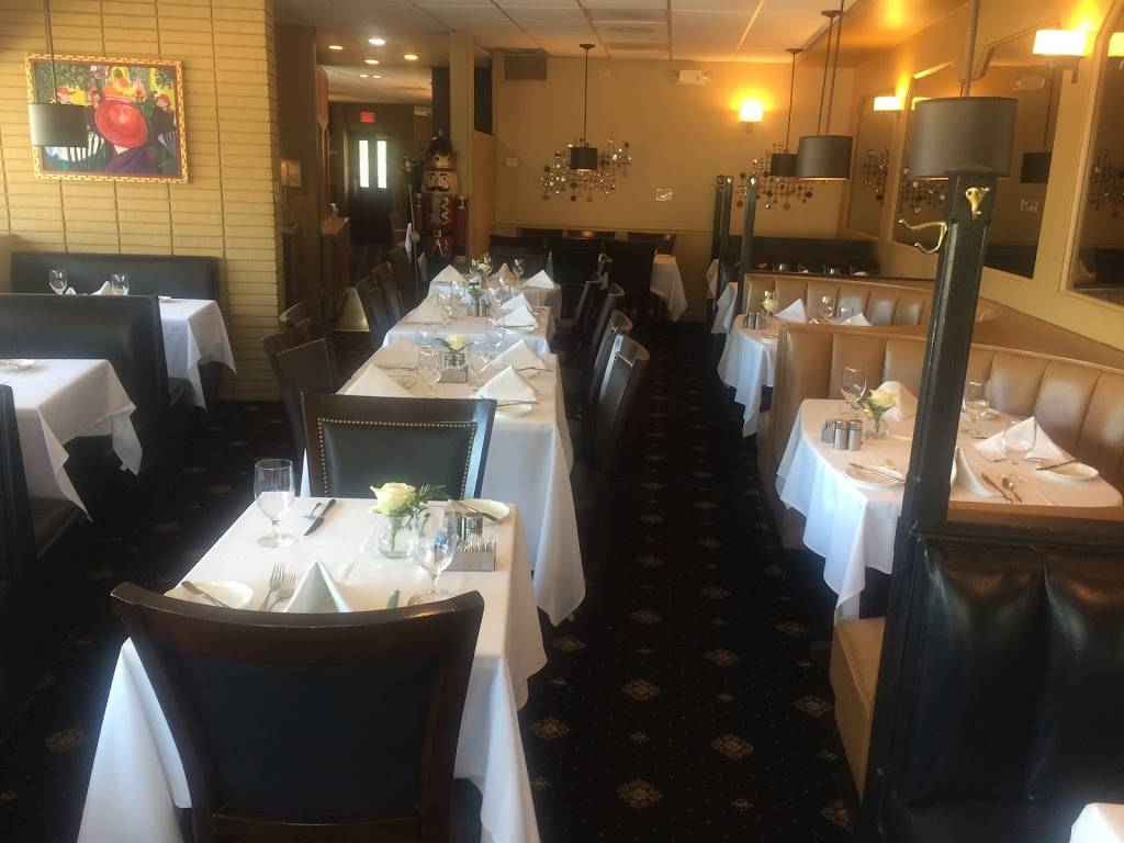 Carriage House | restaurant | 4030 Lee Hwy, Arlington, VA 22207, USA | 7035257899 OR +1 703-525-7899