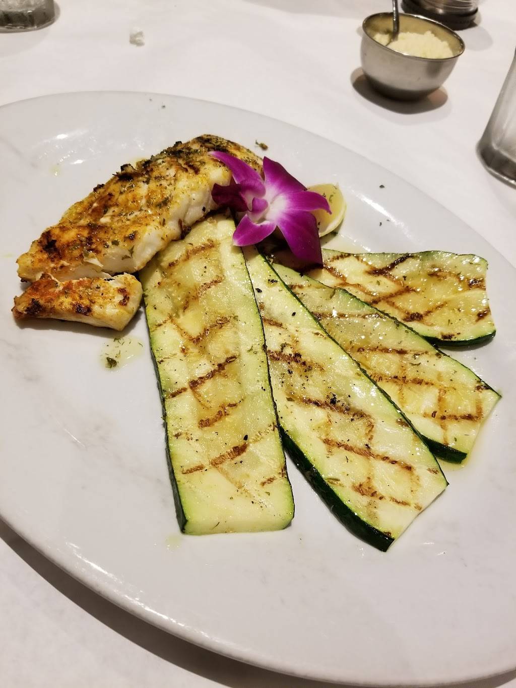 Enzos Italian Restaurant | restaurant | 4351 Bonita Beach Rd SW, Bonita Springs, FL 34134, USA | 2399925555 OR +1 239-992-5555