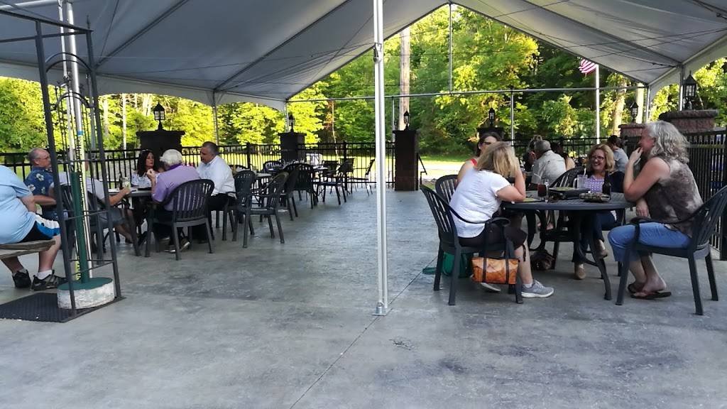 Greenbush Inn | restaurant | 10 Troy Rd, East Greenbush, NY 12061, USA | 5187292580 OR +1 518-729-2580