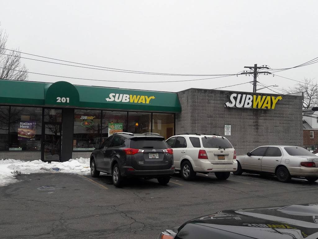 Subway Restaurants | restaurant | 201 Hempstead Turnpike, Elmont, NY 11003, USA | 5165022914 OR +1 516-502-2914