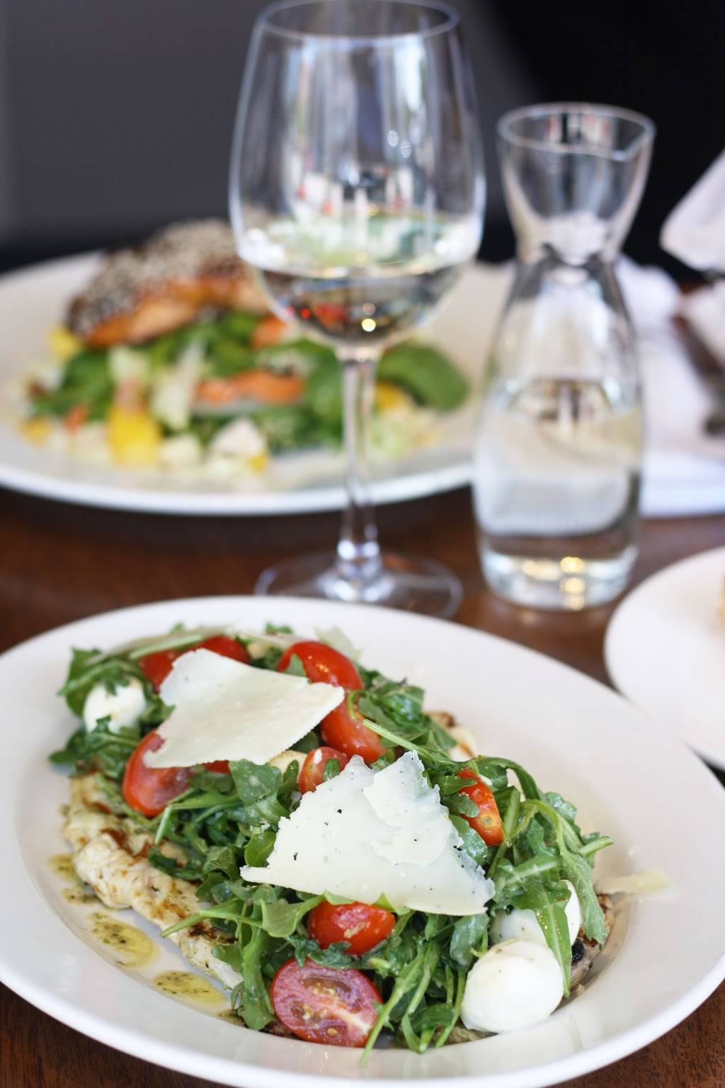 Not Your Average Joes | restaurant | 645 Massachusetts Ave, Arlington, MA 02476, USA | 7816431666 OR +1 781-643-1666