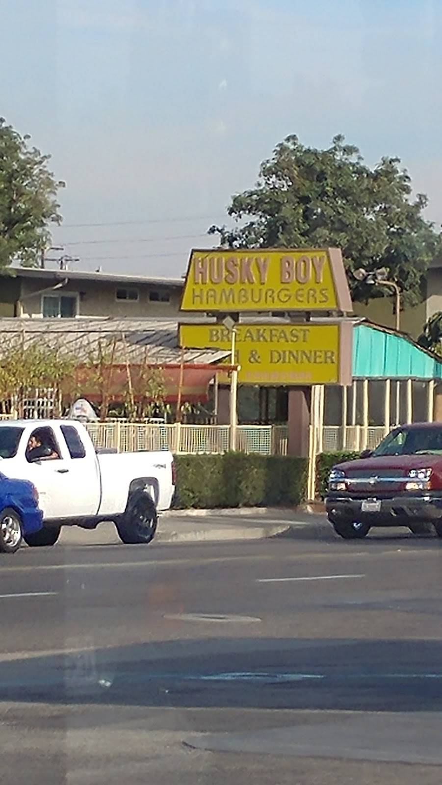 Husky Boy Restaurant | restaurant | 2717 W McFadden Ave, Santa Ana, CA 92704, USA | 7145479083 OR +1 714-547-9083