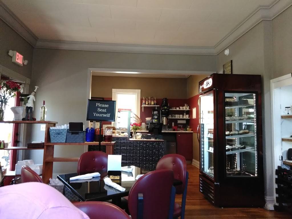 Rizzos Bakery & Bistro | bakery | 91 Georgia Rd, Franklin, NC 28734, USA | 8283697774 OR +1 828-369-7774