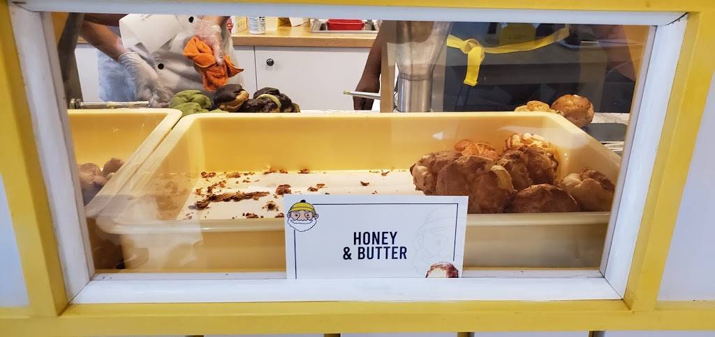 Beard Papas | bakery | 5920 Roswell Rd NE B107, Atlanta, GA 30328, USA | 4042544086 OR +1 404-254-4086