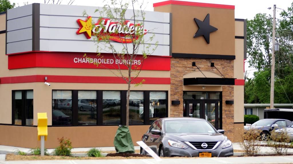 Hardees | restaurant | 7508 Brandt Pike, Huber Heights, OH 45424, USA | 9372361204 OR +1 937-236-1204