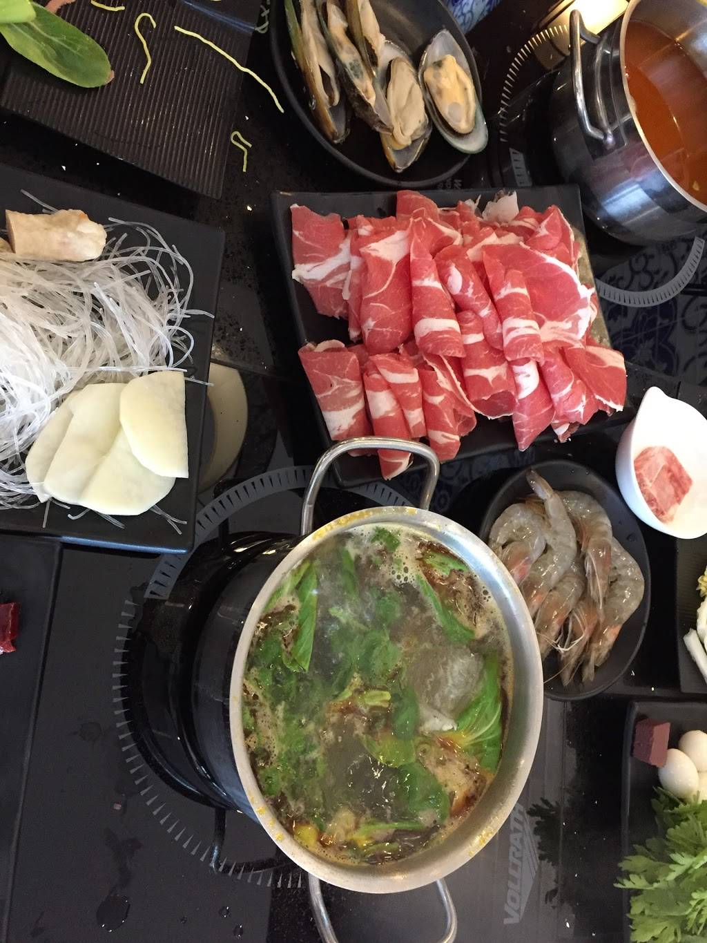 Porcelain Hotpot & Lounge | restaurant | 1122 Main St W, Hamilton, ON L8S 1C1, Canada | 2893966993 OR +1 289-396-6993