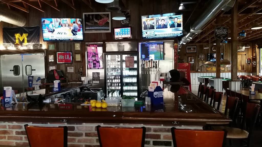 Curlys Inc | restaurant | 108 E State St, Colon, MI 49040, USA | 2694329087 OR +1 269-432-9087