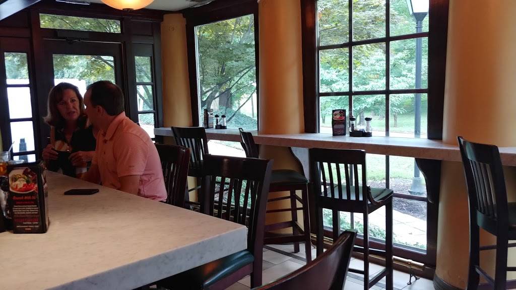 Village Tavern | restaurant | 221 Reynolda Village, Winston-Salem, NC 27106, USA | 3367480221 OR +1 336-748-0221