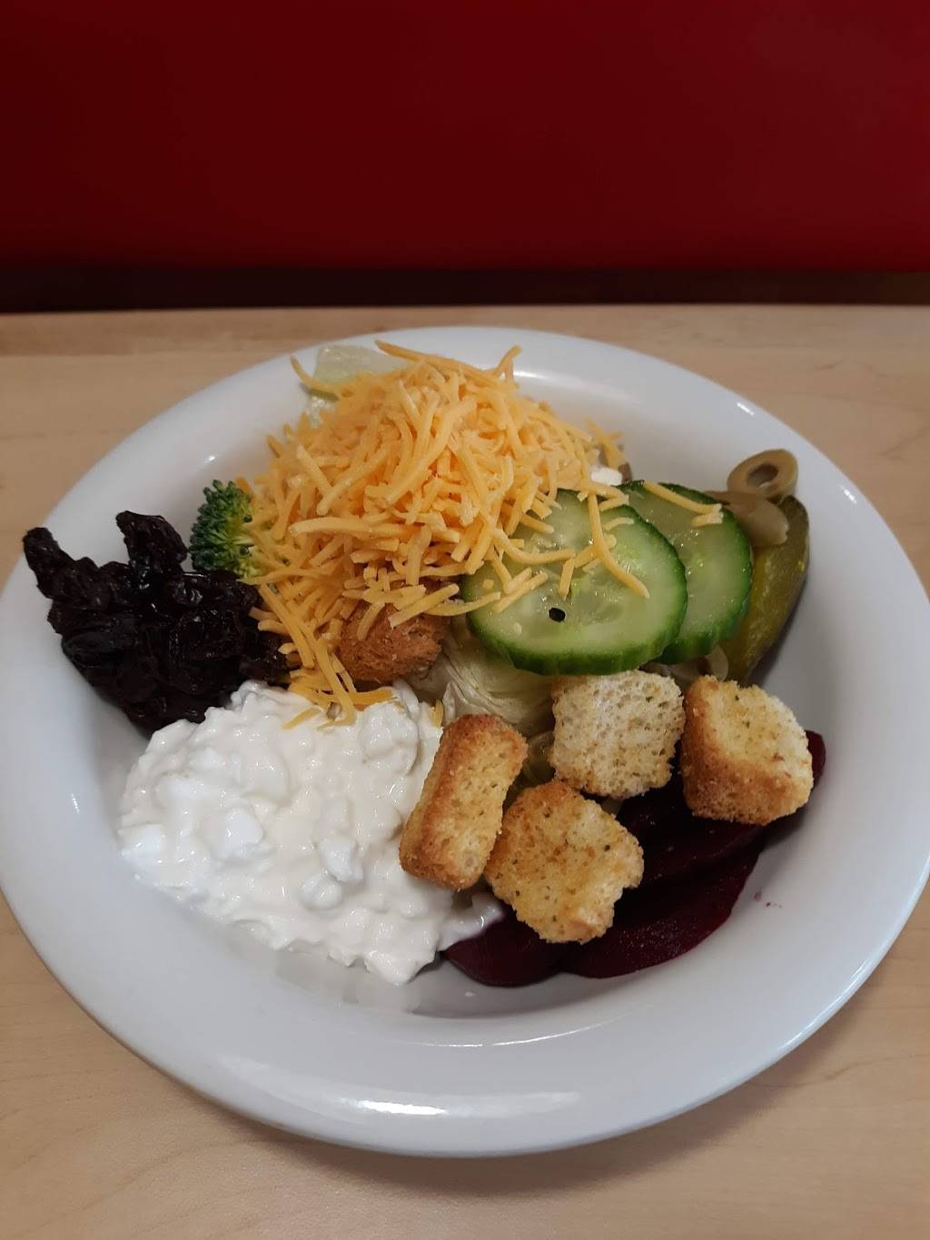 Pizza Hut | restaurant | 2167 Volunteer Pkwy, Bristol, TN 37620, USA | 4239689411 OR +1 423-968-9411