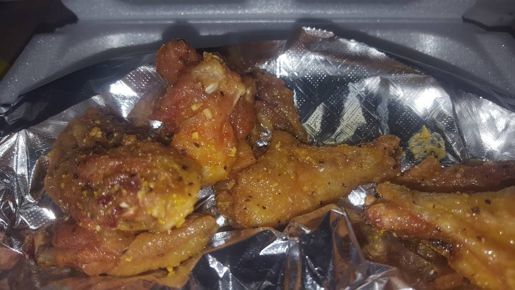Hot wing connections | restaurant | 1807 S Lumpkin Rd # F, Columbus, GA 31903, USA | 7066827891 OR +1 706-682-7891