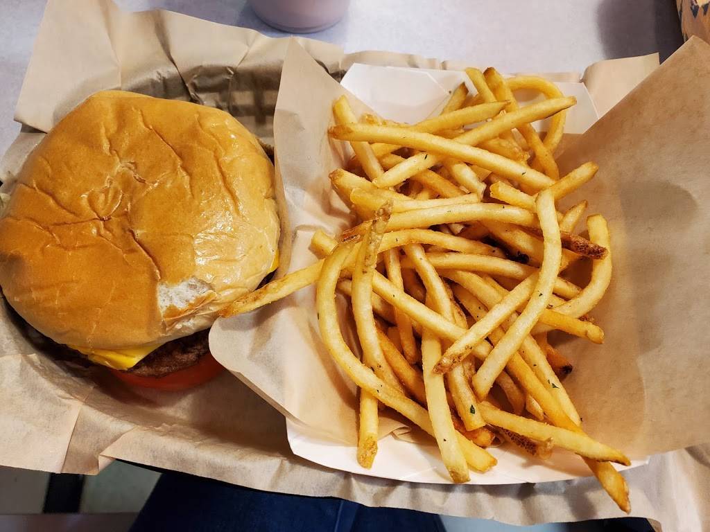 Burgerville | meal takeaway | 3432 SE 25th Ave, Portland, OR 97202, USA | 5032395942 OR +1 503-239-5942