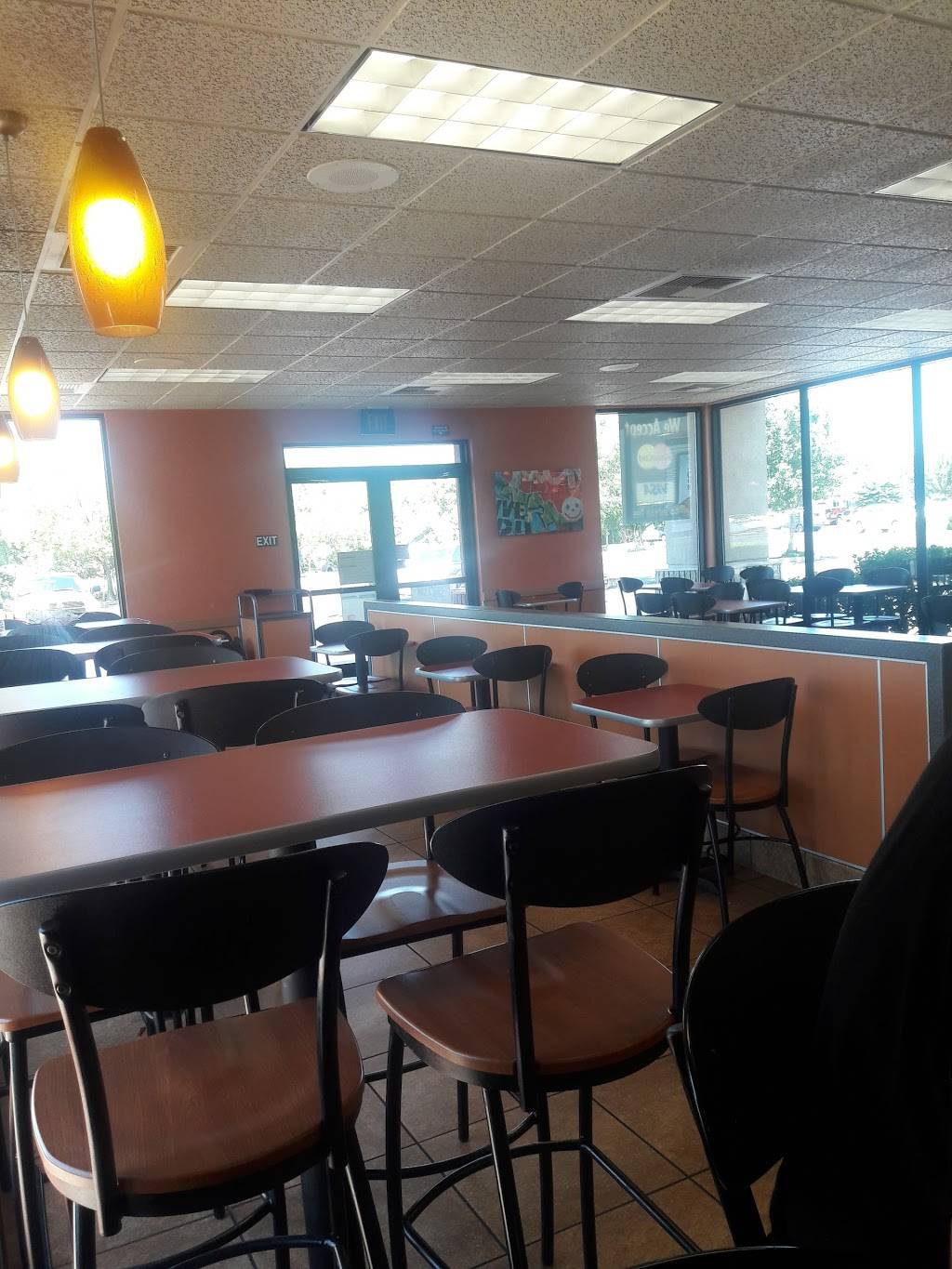 Jack in the Box | restaurant | 2425 E Kettleman Ln, Lodi, CA 95242, USA | 2093343875 OR +1 209-334-3875