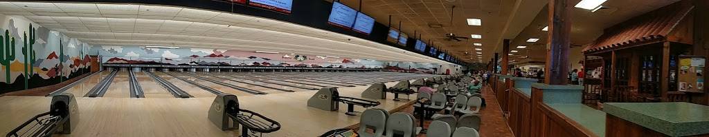 The PUB at the Bowl | restaurant | 890 Avenida Central, Lady Lake, FL 32159, USA | 3527532747 OR +1 352-753-2747