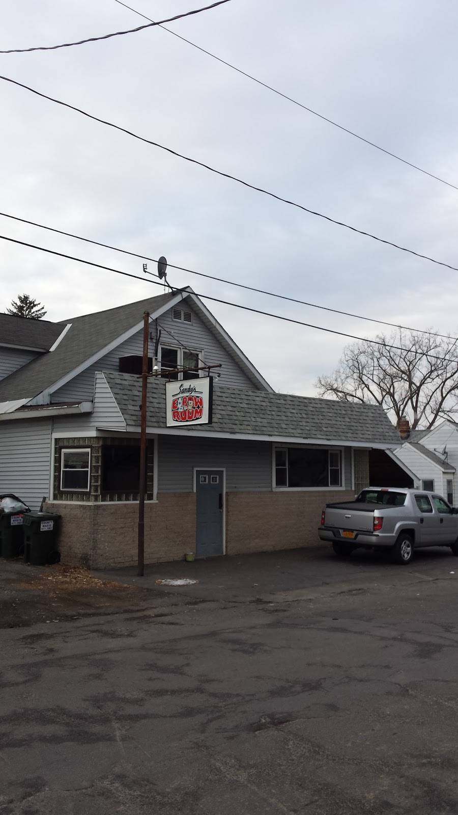 Sandys Elbow Room | restaurant | 488 Olean St, Schenectady, NY 12306, USA | 5183772622 OR +1 518-377-2622