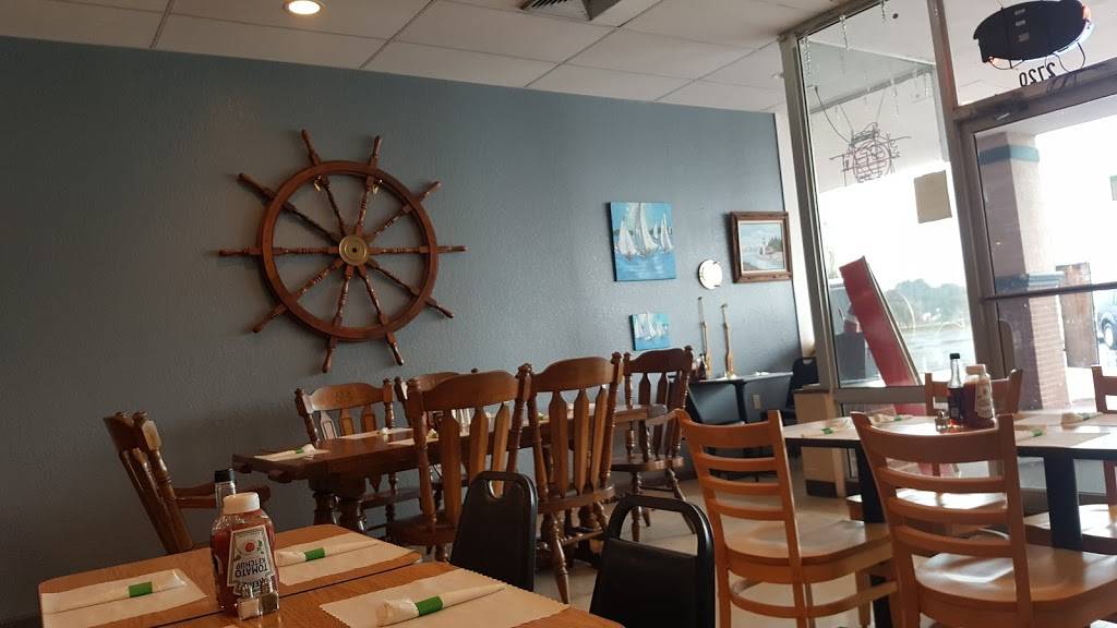 Whales Tale Fish House | restaurant | 2720 W Old US Hwy 441, Mt Dora, FL 32757, USA | 3523851500 OR +1 352-385-1500